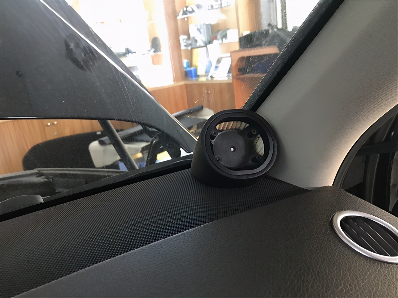 奔驰glk300改声浪,奔驰glc音响改装劲浪适配器