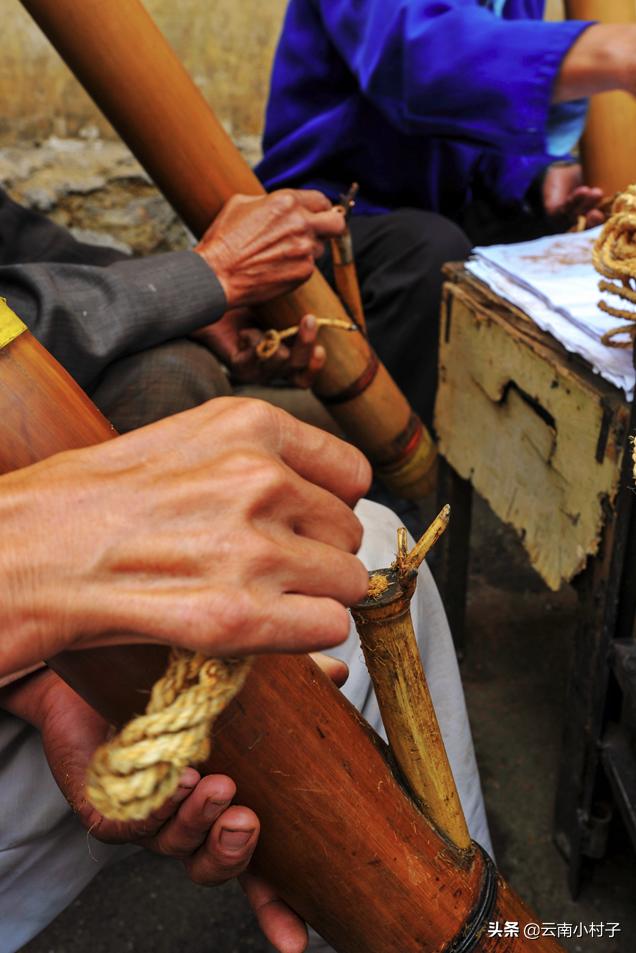 云南竹筒烟袋烟丝制作,云南烟丝用什么烟斗抽比较好