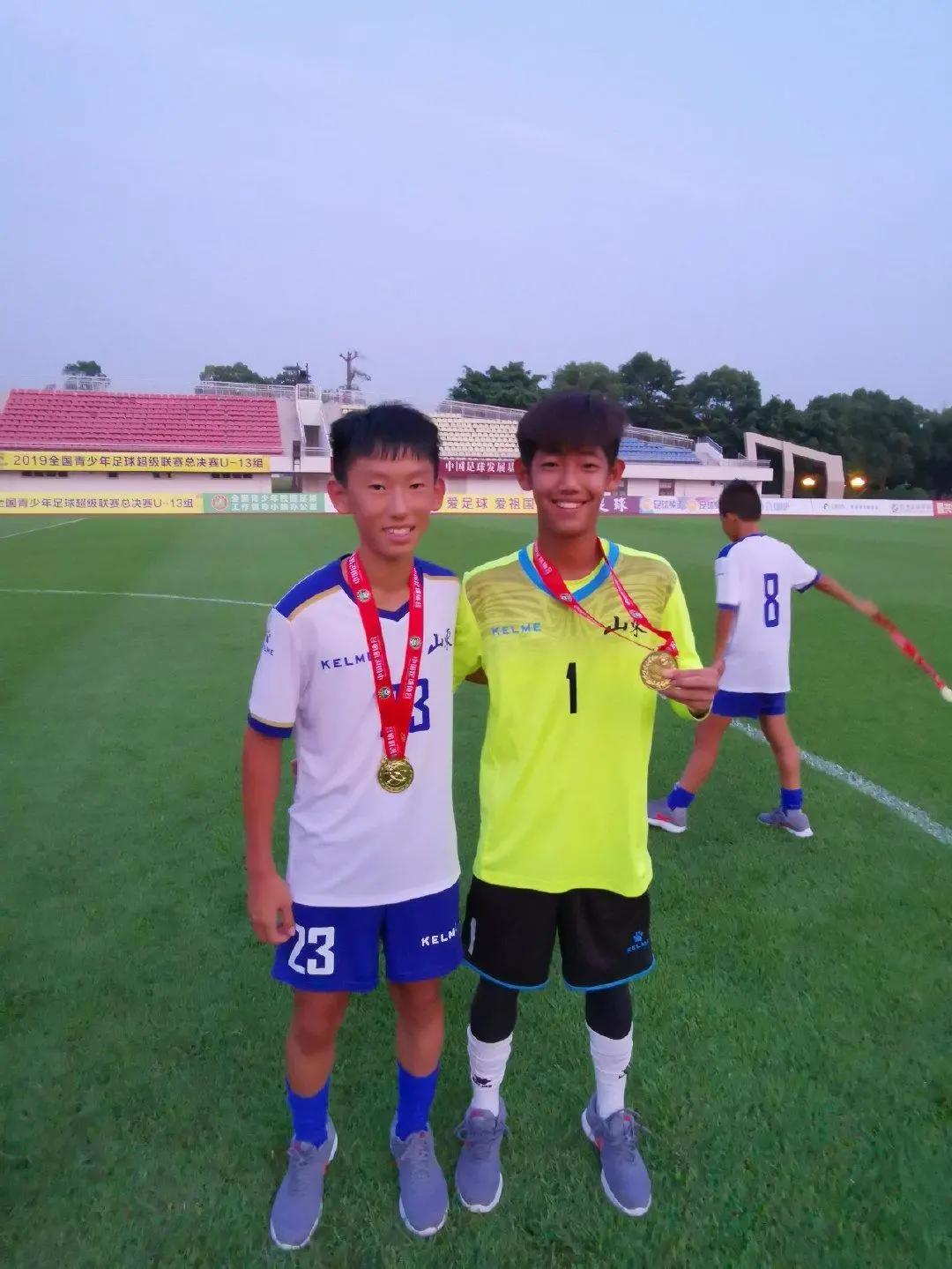 鲁能“小颜骏凌”的成长之路:文艺少年为学球与母亲斗智斗勇