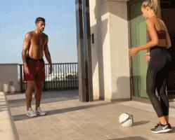 足球球员雷吉隆,雷吉隆上场