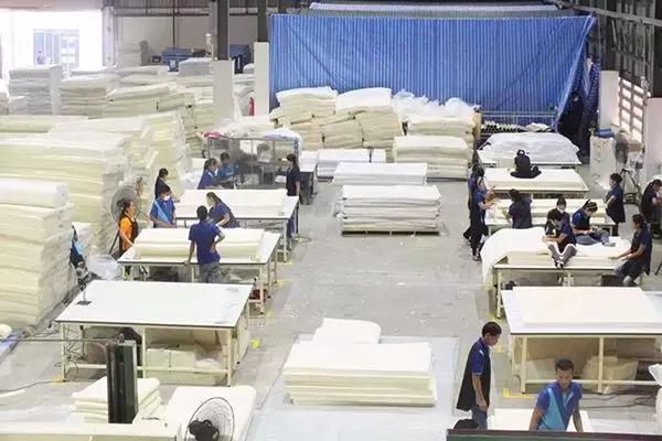 泰国乳胶枕头700块,泰国买的乳胶枕160块钱