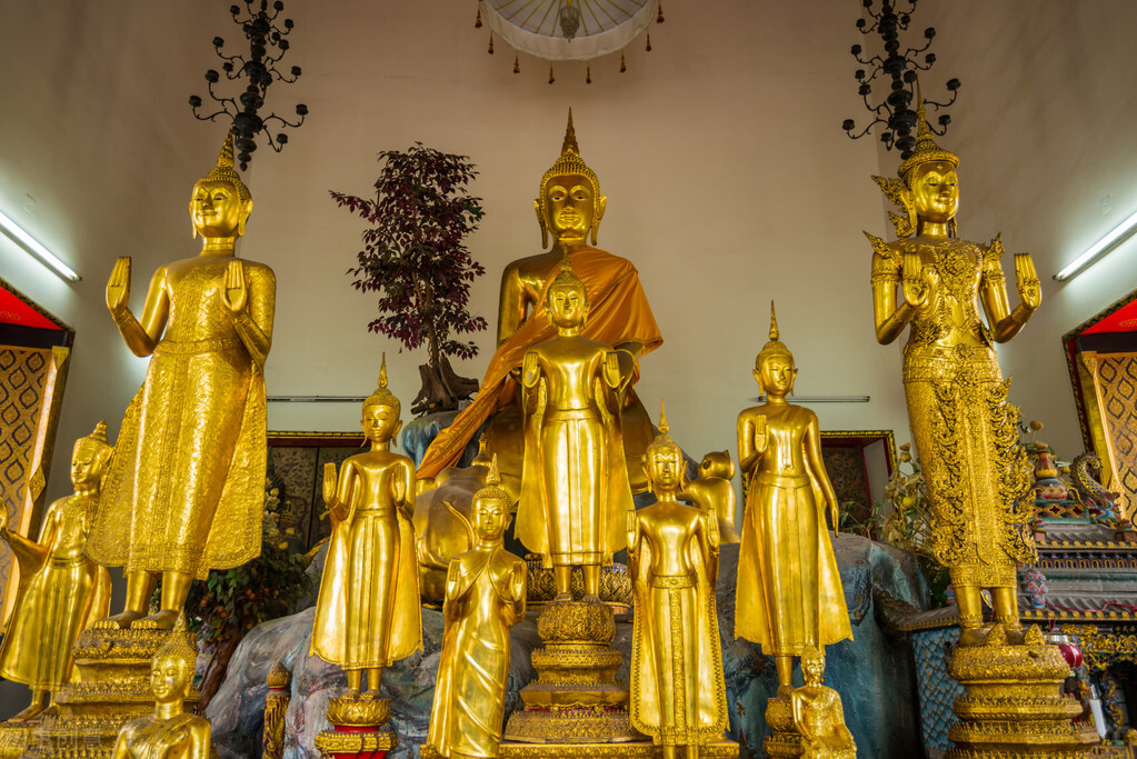 泰国是一个怎么样的国家,泰国王室财富到底多少