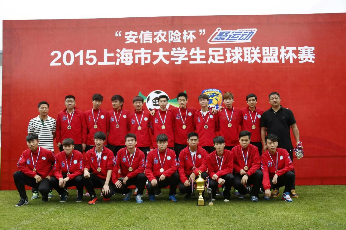 国足不敌日本男足李铁采访,世预赛国足不敌日本