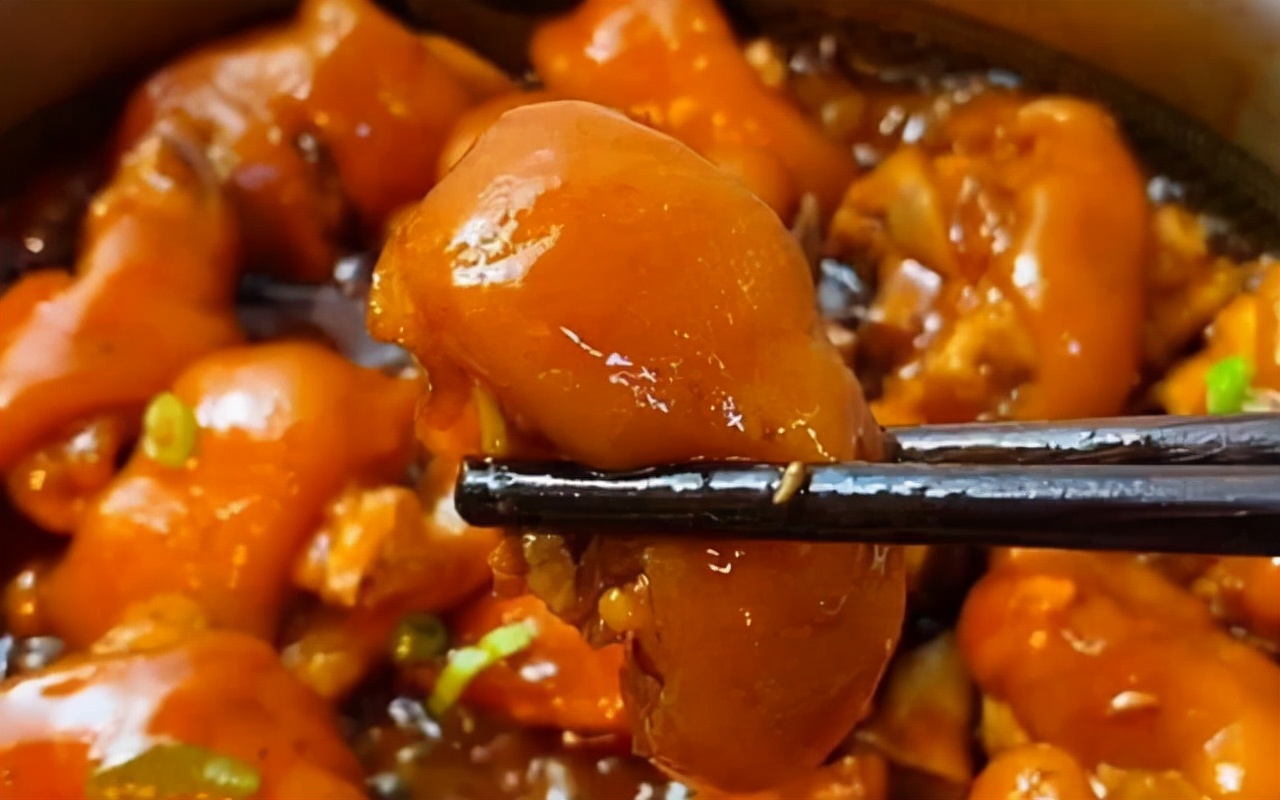 炖猪蹄怎么弄没有油,炖猪蹄用铁锅炖出来太硬怎么办