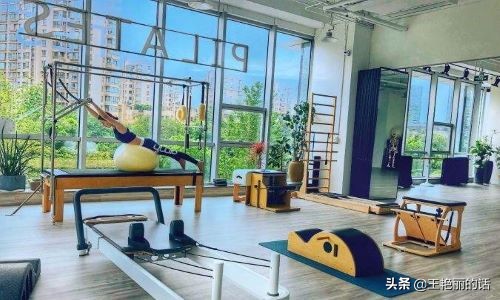 普拉提写作者训练,普拉提全套动作及练习次数完整版