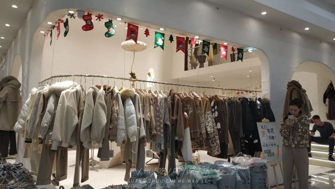 韩国东大门服装批发有几个大楼,广州韩国东大门服装批发拿货