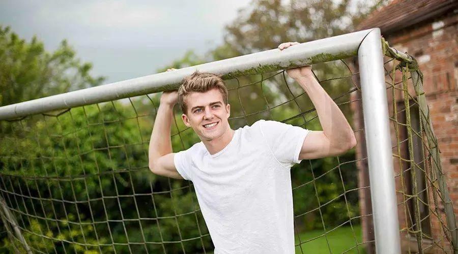 足坛巡将3之拒绝哈佛的白玫瑰学霸！