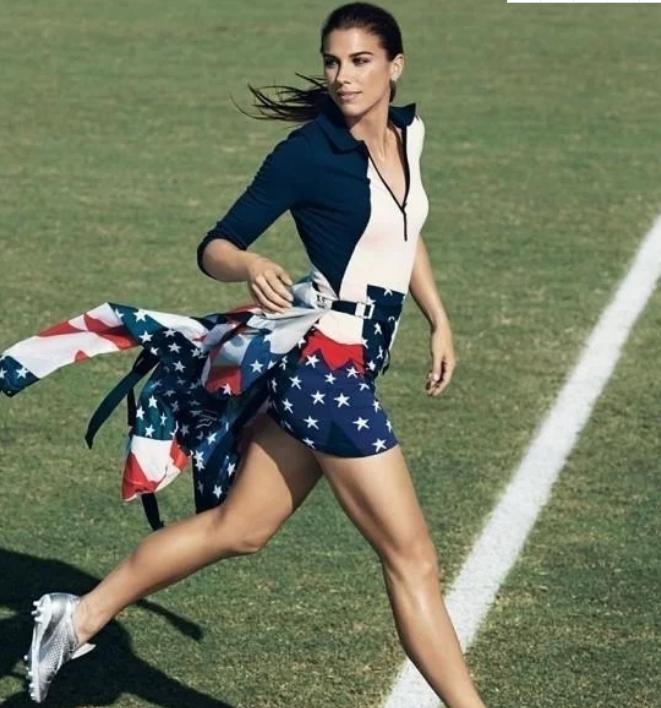 世界冠军跳水郭晶晶,跳水女皇郭晶晶谁漂亮