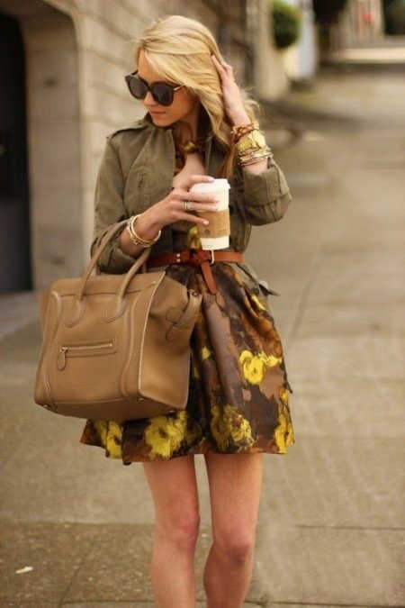 女生怎样穿衣服算保守,女生怎么穿衣服才好看