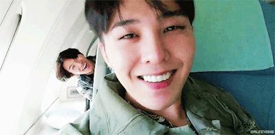 南韩神颜女爱豆李知恩,南韩男爱豆神颜用测谎仪