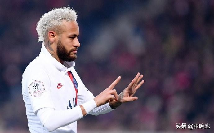 巴黎圣日耳曼比赛中场时得知科比逝世,内马尔进球后3连手势致敬