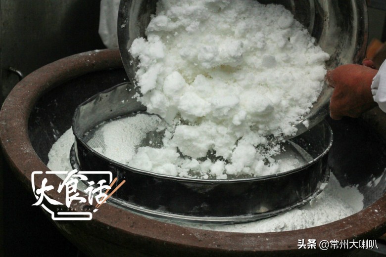 这块只有常州能买到的糕，一年只卖十来天，每天都供不应求