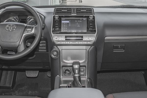 普拉多27的发动机动力参数,丰田普拉多3.5和4.0都是六缸