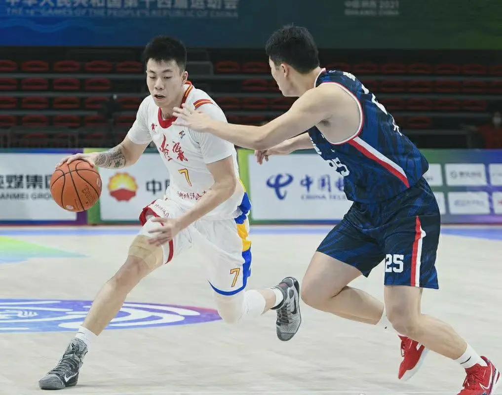 阿迪达斯签约胡明轩了吗,胡明轩代言阿迪事件