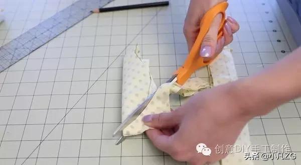 如何用旧衣服做发饰,旧衣服做蝴蝶结发饰