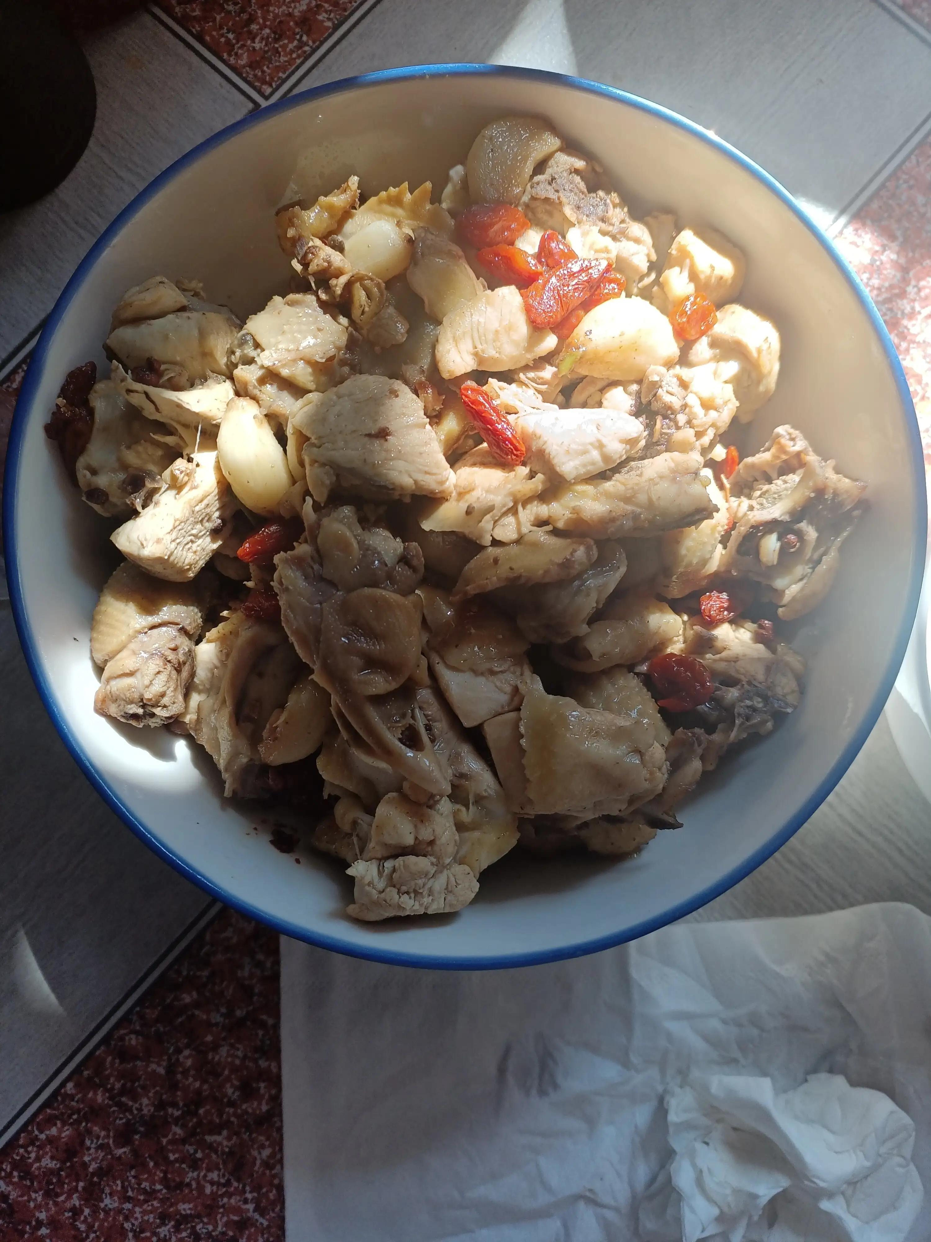 鸡肉这样做营养更低脂,鸡肉怎样吃才能滋补身体