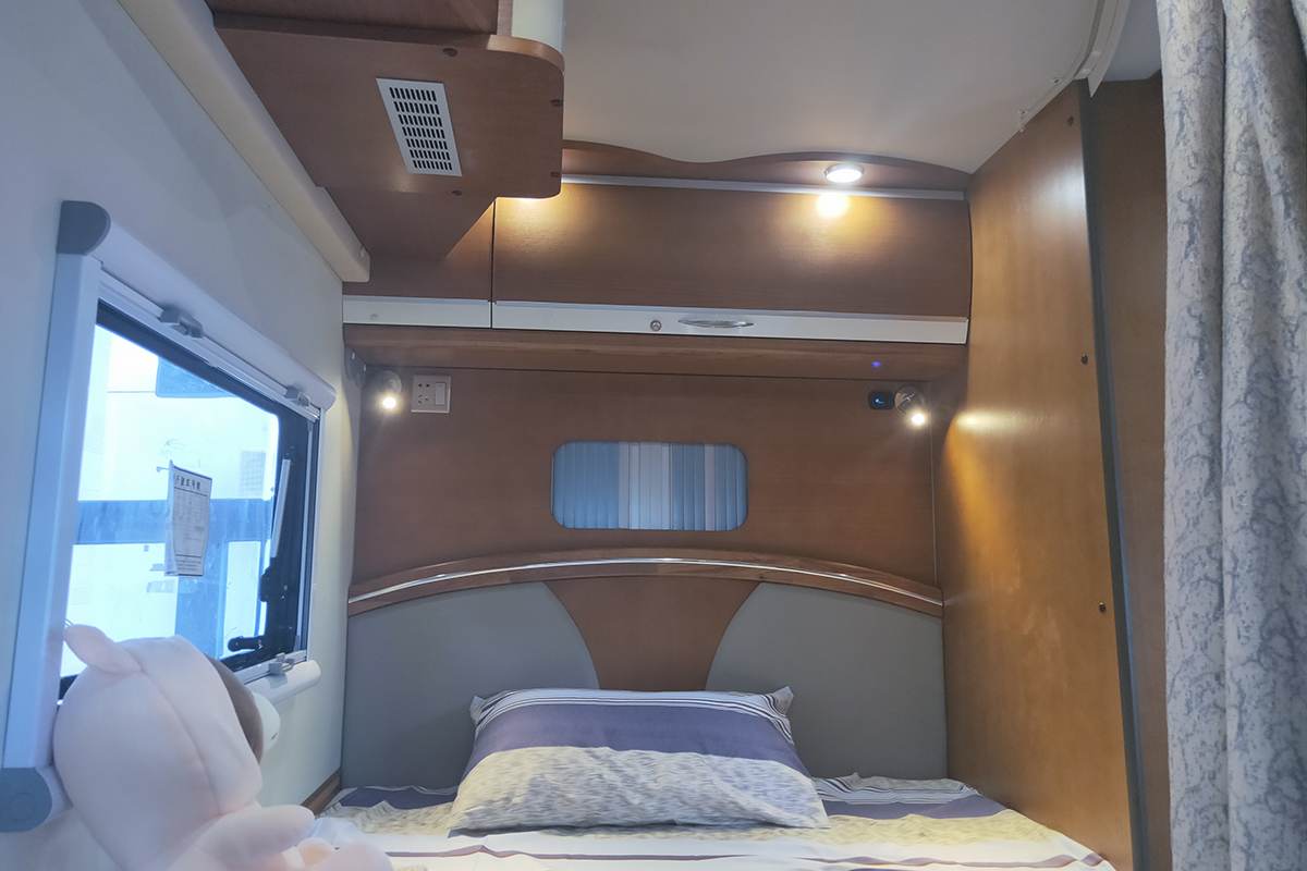 2.5T柴油涡轮+6AMT变速箱梦幻组合顺旅蓝精灵T型房车43.8万起售