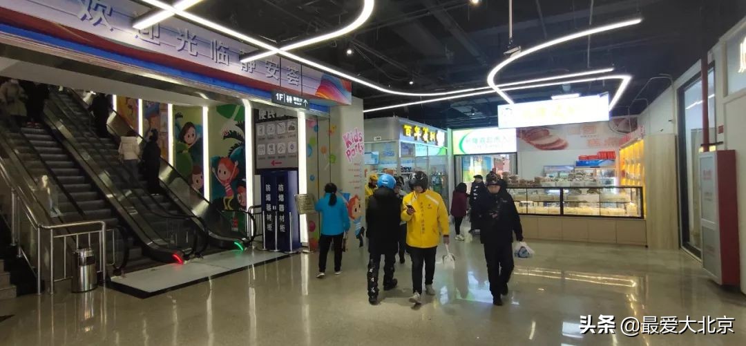 老街坊们,静安市场回来了