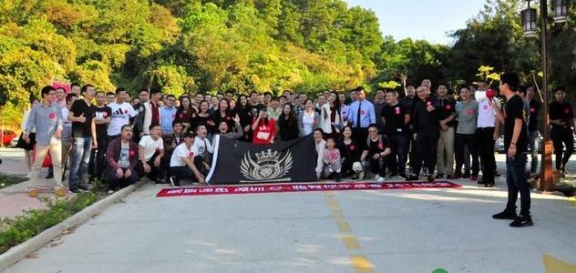 图片过于真实，MIIN车友会小姐姐最多，普拉多车友会都是大叔