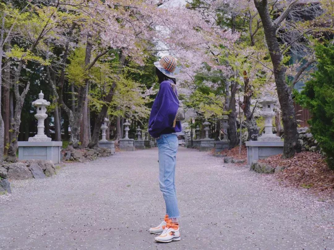 翻遍刘雯街拍，这3套最百搭