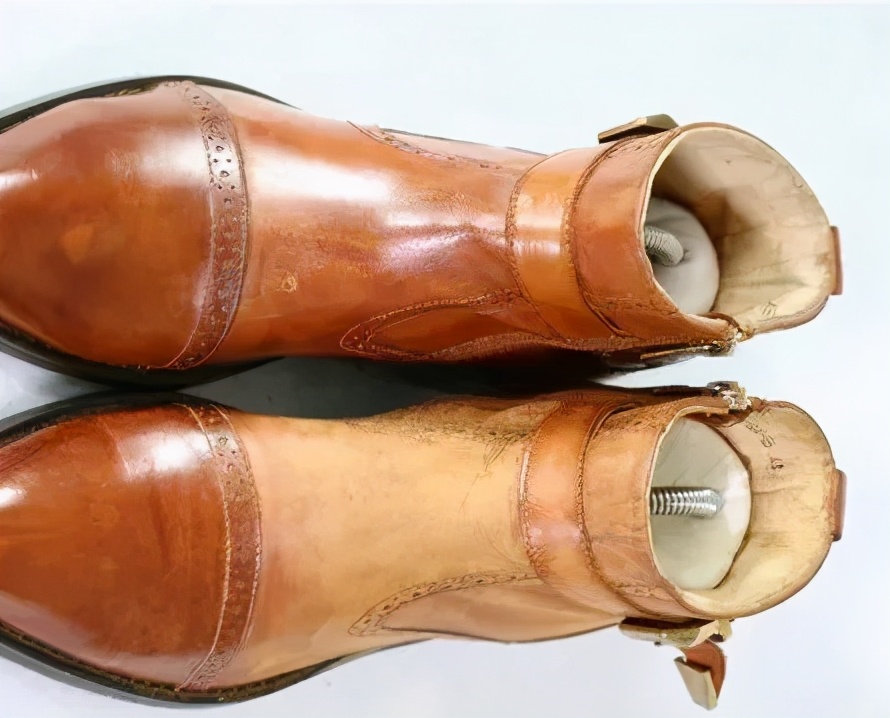 油蜡皮皮鞋掉色怎么修补,油蜡皮鞋干燥龟裂了怎么修复