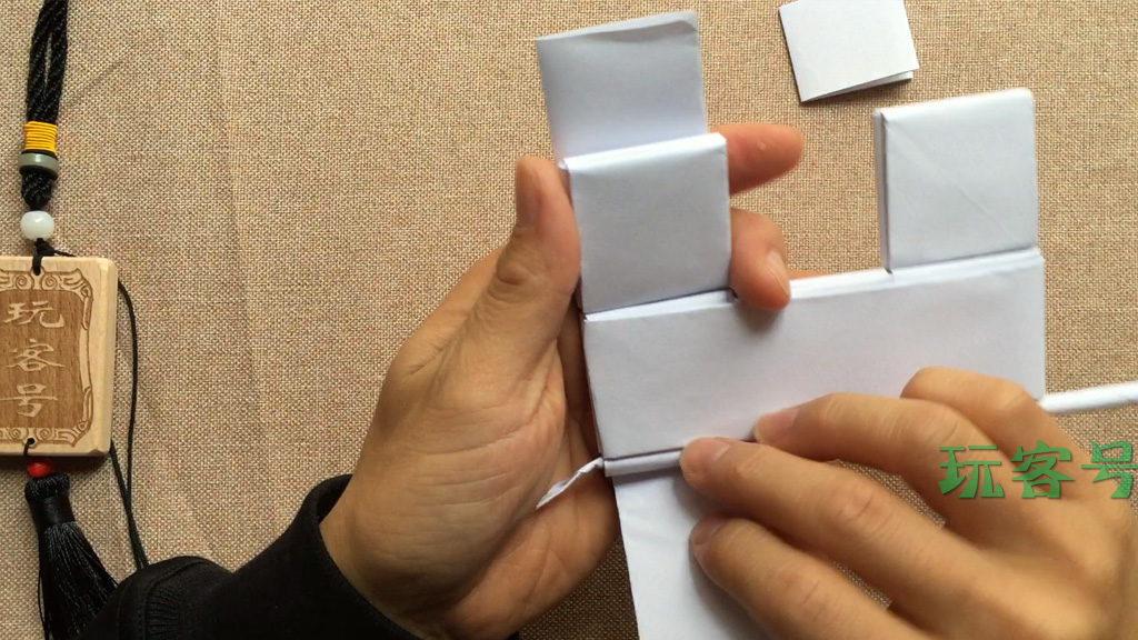 驳壳枪折法图片,80后驳壳枪折纸