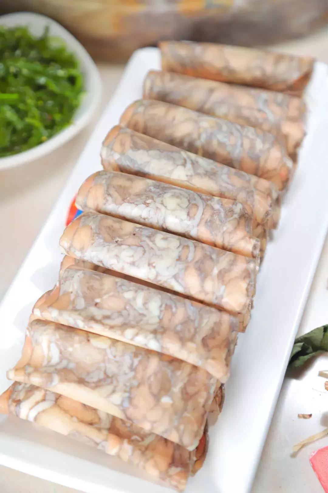 云南特色蒸汽石锅鱼什么鱼最好,特色美味云南蒸汽石锅鱼