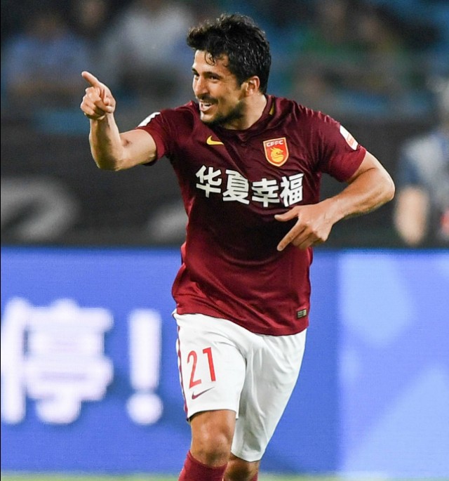 洛国富入选国足视频,洛国富为什么要去踢中甲