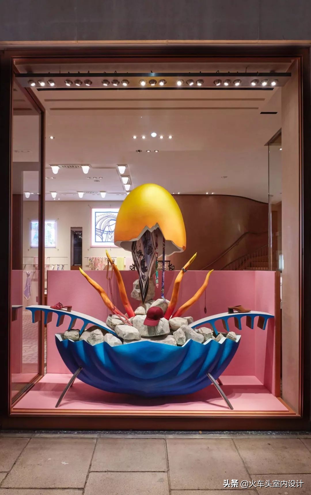 爱马仕2023橱窗设计最新款,爱马仕2022橱窗设计效果图