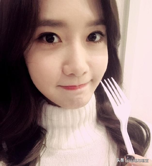 这5种坏习惯很多人常做,哪些坏习惯会使嘴唇变厚