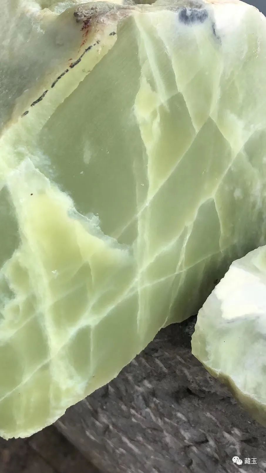 无裂不成玉,和田玉怎么才能看出有没有裂