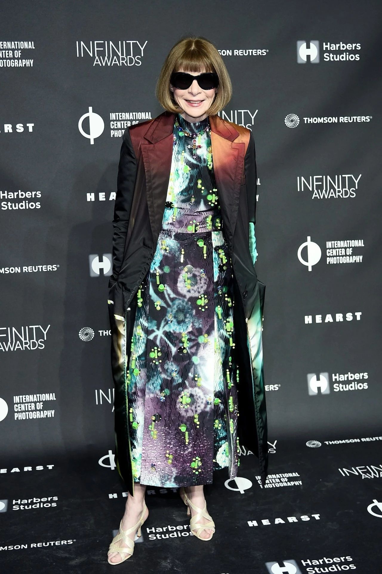 热销爆款必buy单品,秋冬连衣裙显瘦遮肚子外穿