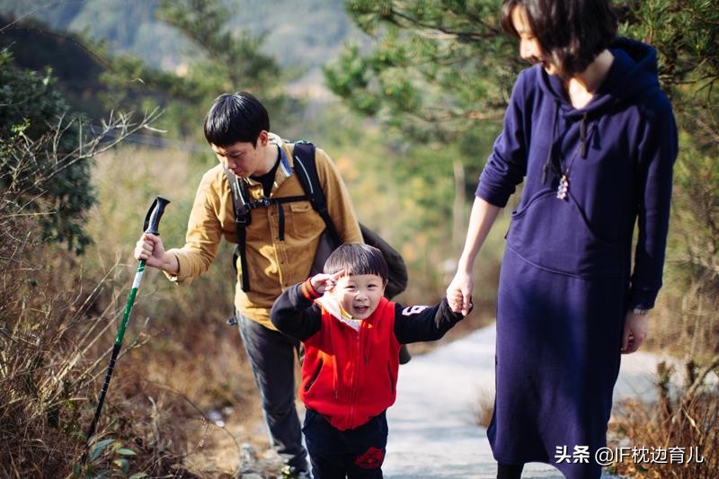 行万里路见识真的很重要,行路多者见识广英语