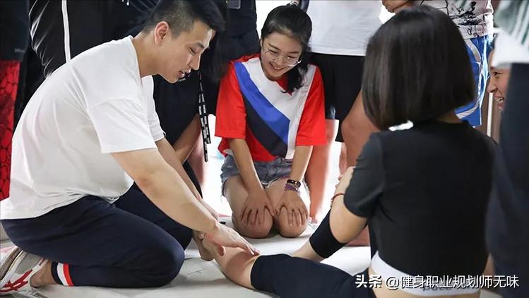 健身私教就是销售？业绩压力下的私教该何去何从