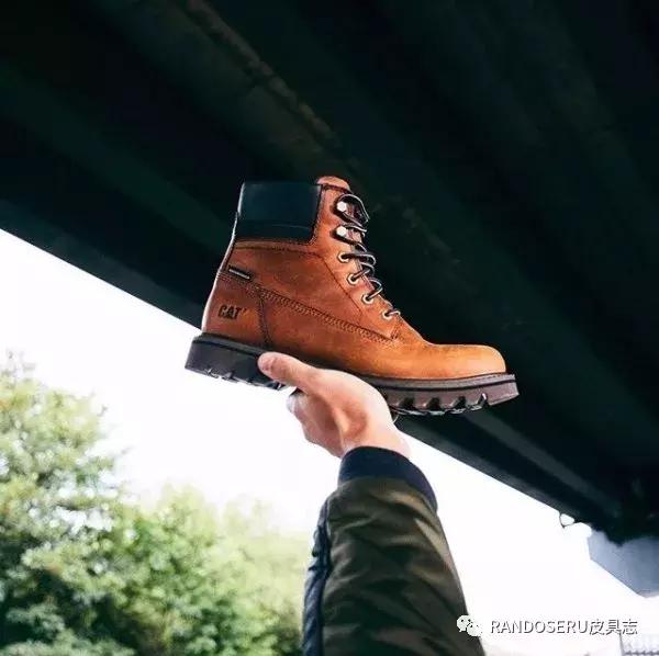 什么鞋能长期穿,羽毛球鞋有必要天天穿吗