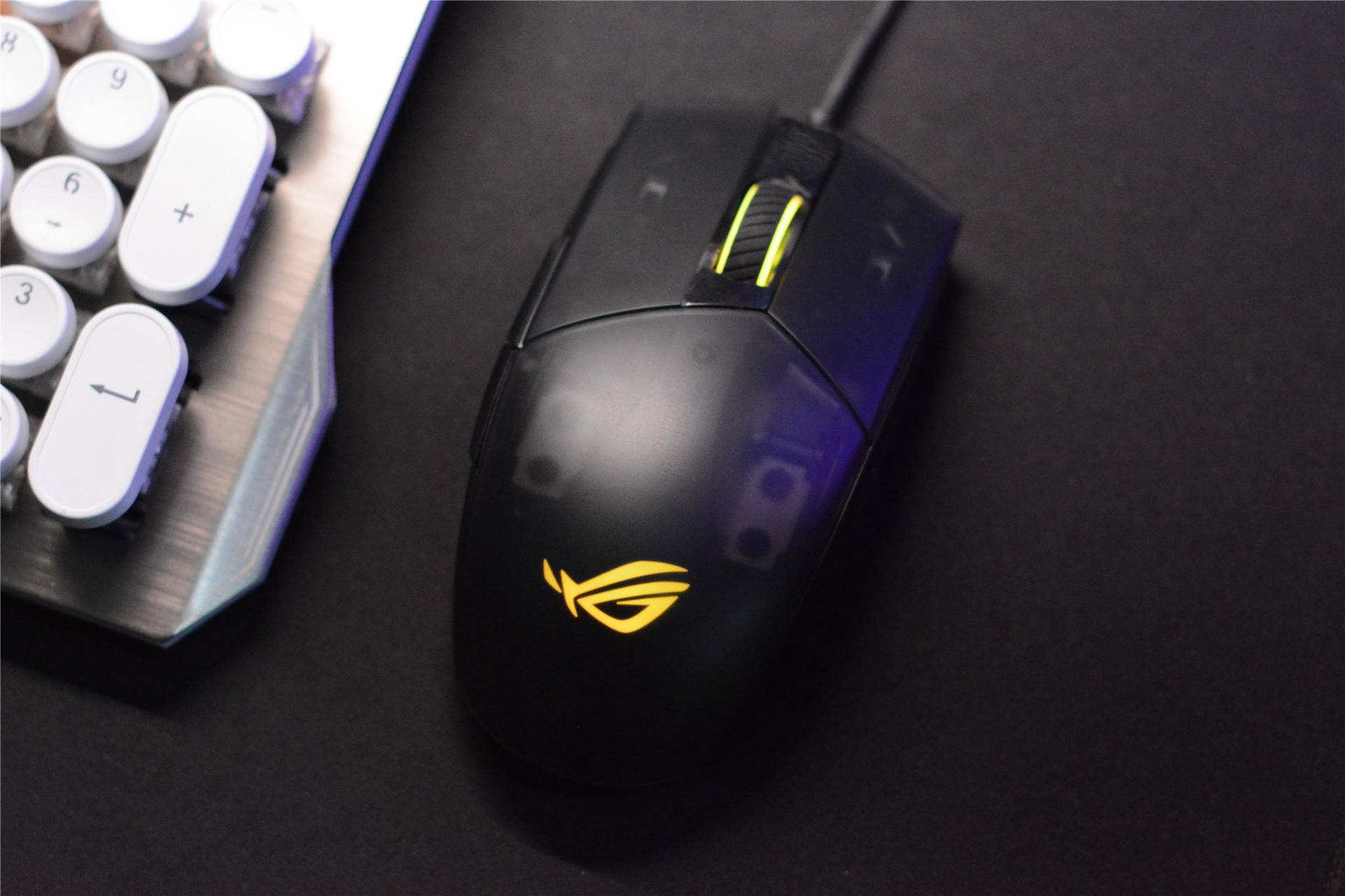 rog影刃2有线鼠标值不值得买,rog影刃2无线鼠标测评