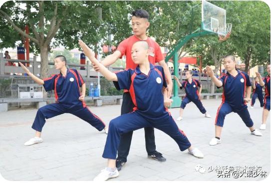 孩子学散打高考有什么好处,孩子学习武术对以后升学有帮助么