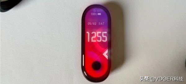 iphone14细节被曝横向打孔,iphone14细节被曝