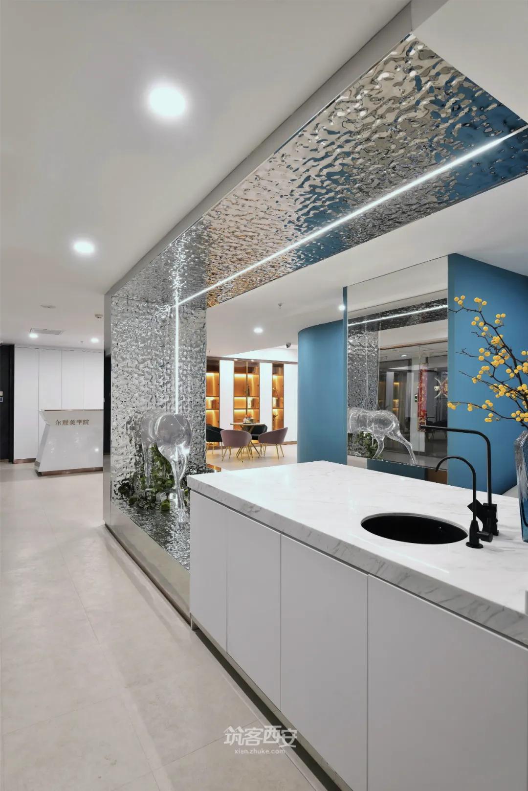 刘渝旻新作丨林空鹿饮溪娉婷袅娜皆在“尔雅”美学院