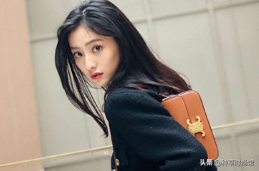 今夏必备的5款包包时髦炸了,5款神仙小众包包