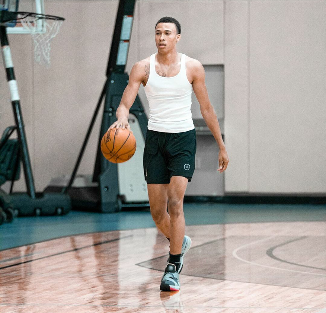 李宁2020新签约的球星是谁,新秀签李宁