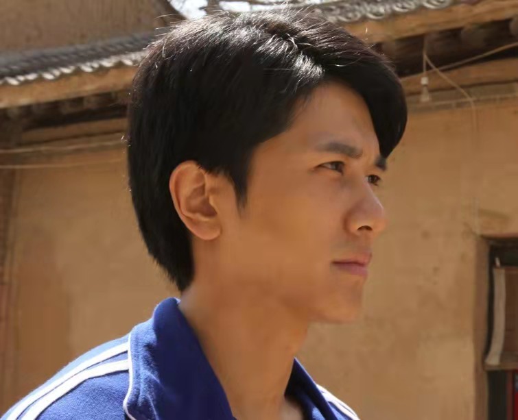 懵懂的青春纯粹的爱情,年少懵懂的爱情是最珍贵的