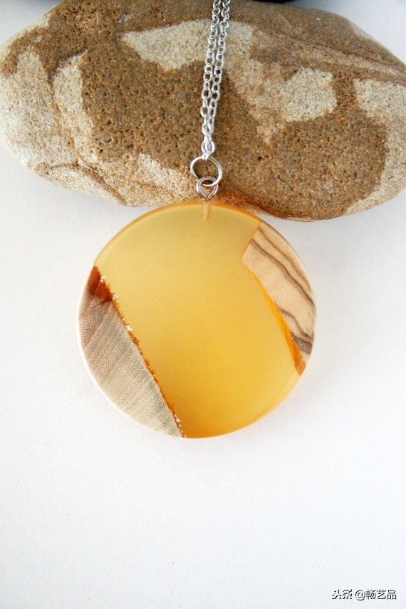 如何用水晶滴胶自制项链,手工滴胶项链教程