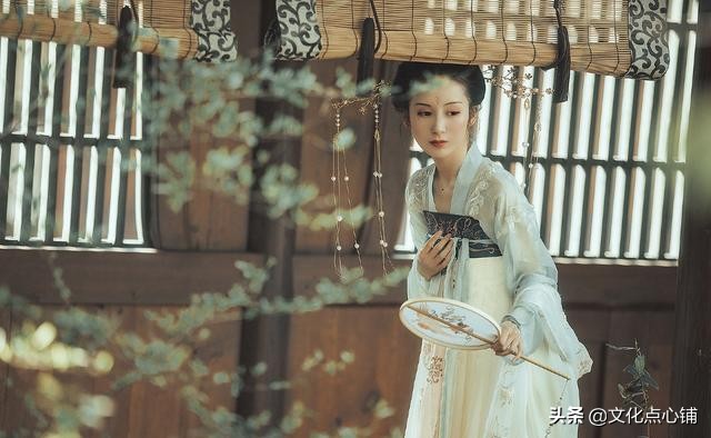 惜春词寂寞空庭春欲晚,空庭寂寞春欲晚插曲