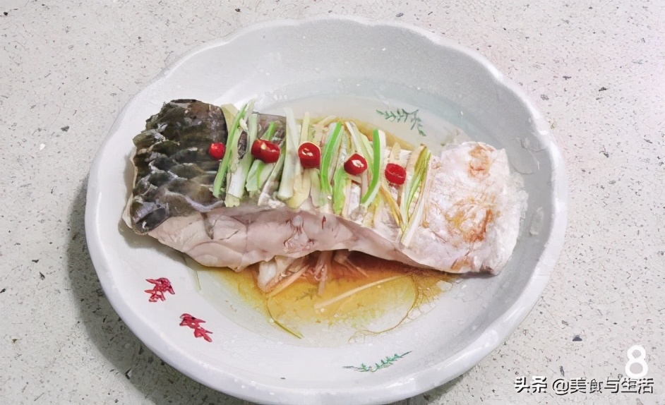 怎么清蒸草鱼好吃又简单家常,清蒸草鱼最正宗的做法