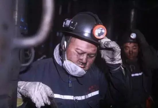 第一份工作是不是跟专业相关的,第一份工作和专业无关