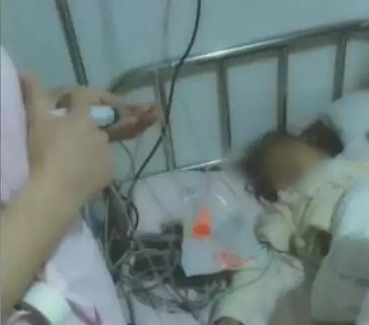 10岁女孩被老师殴打致残,8岁女孩遭男孩打