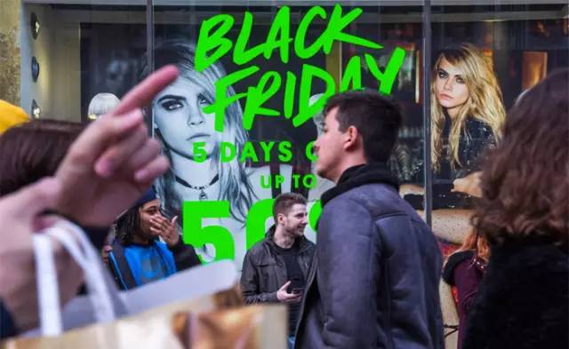 美国人黑色星期五的消费习惯,美国黑色星期五疯狂购物