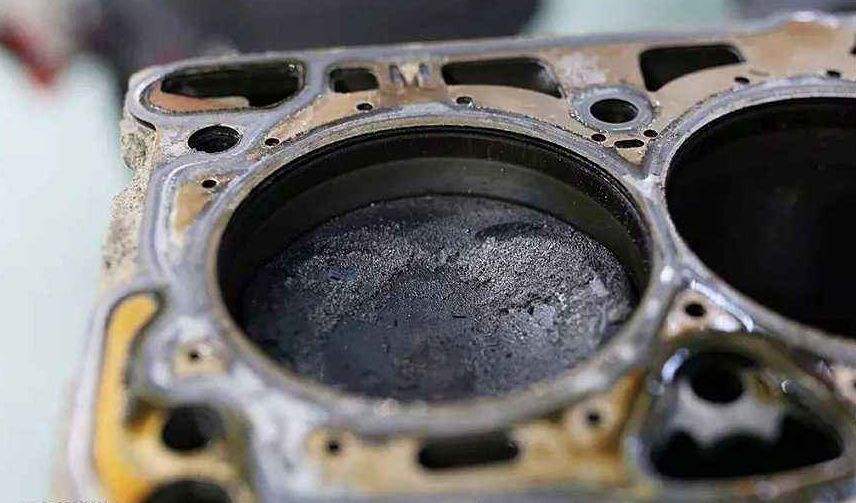 如何自检发动机油泥,如何自检发动机