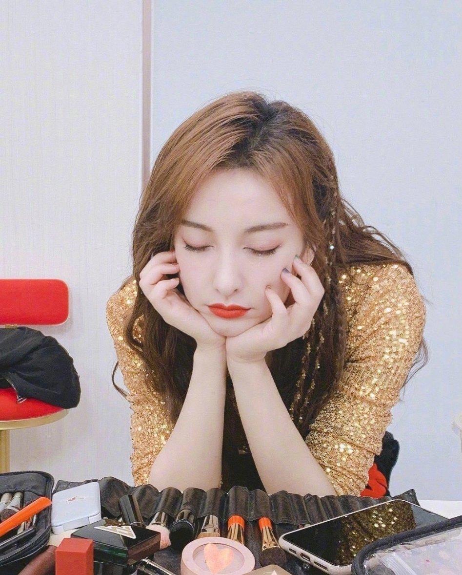 吴昕垫脚视频,吴昕空中踩单车